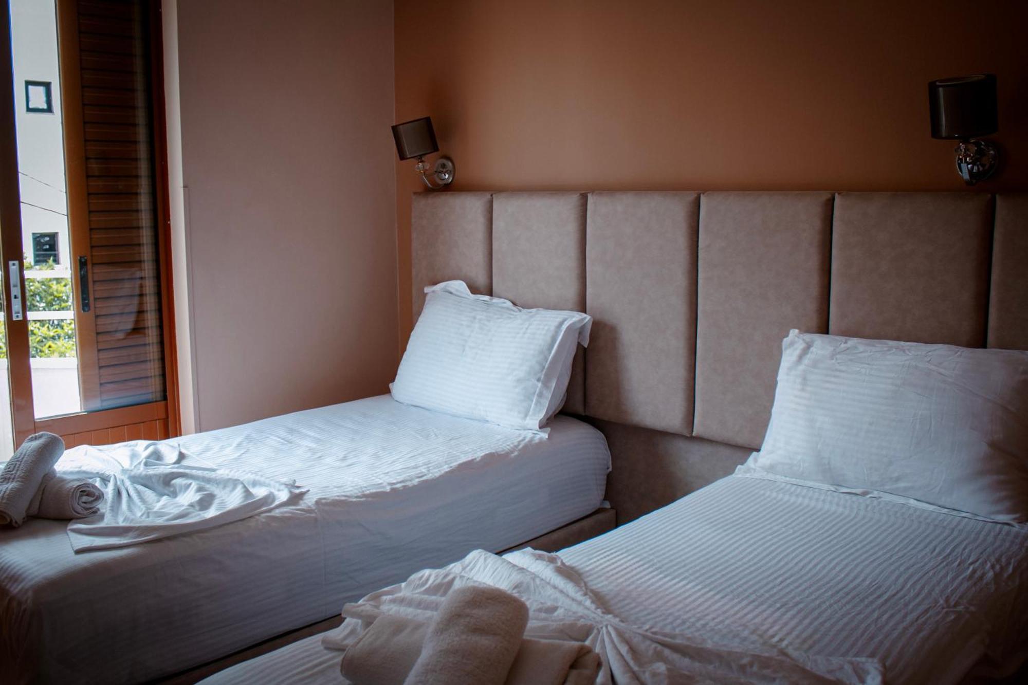 Hotel Fron Саранда Екстер'єр фото